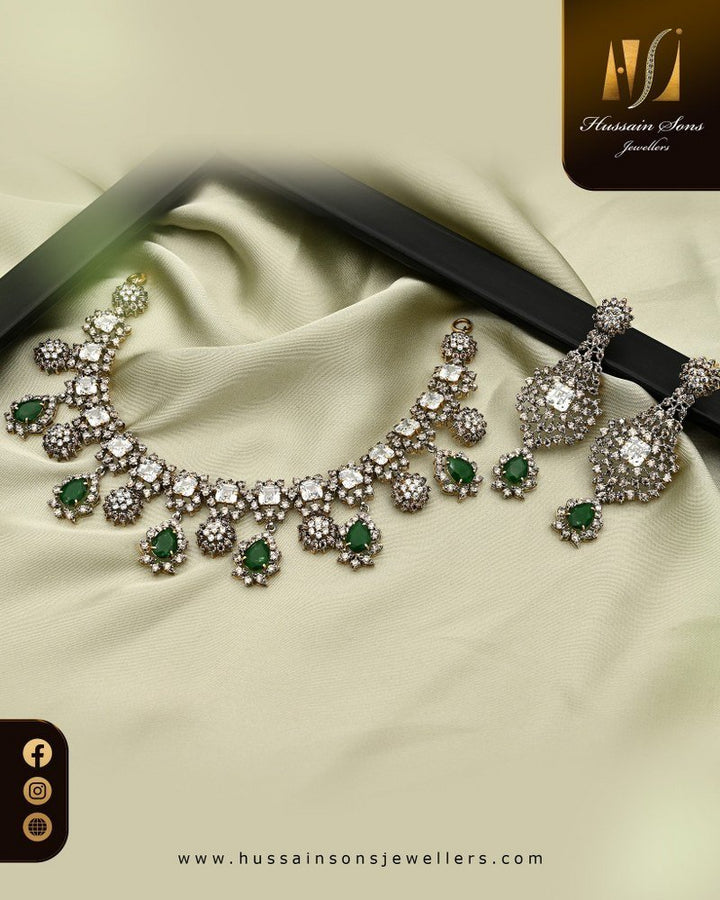 Emerald diamond necklace & Earrings