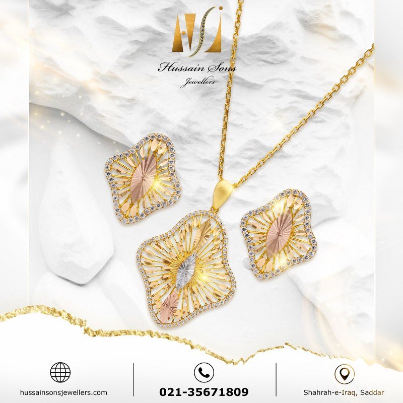 Women Necklace Pendant Set